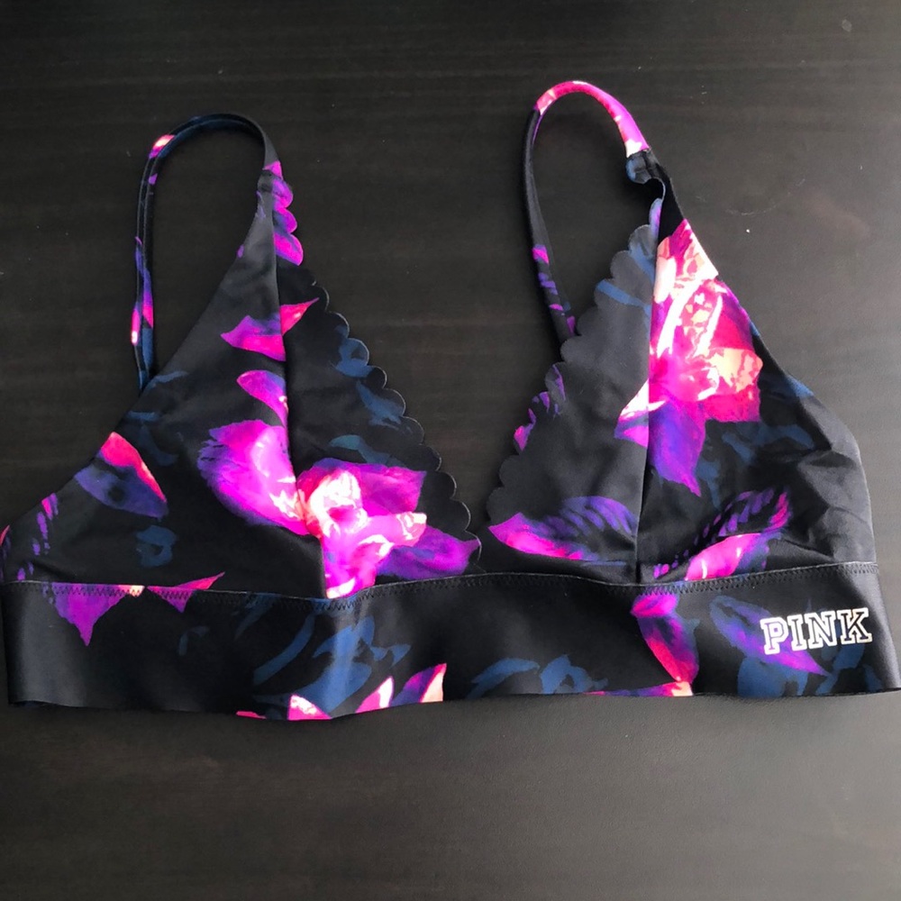 Victoria Secret PINK sports bra. Small. New.